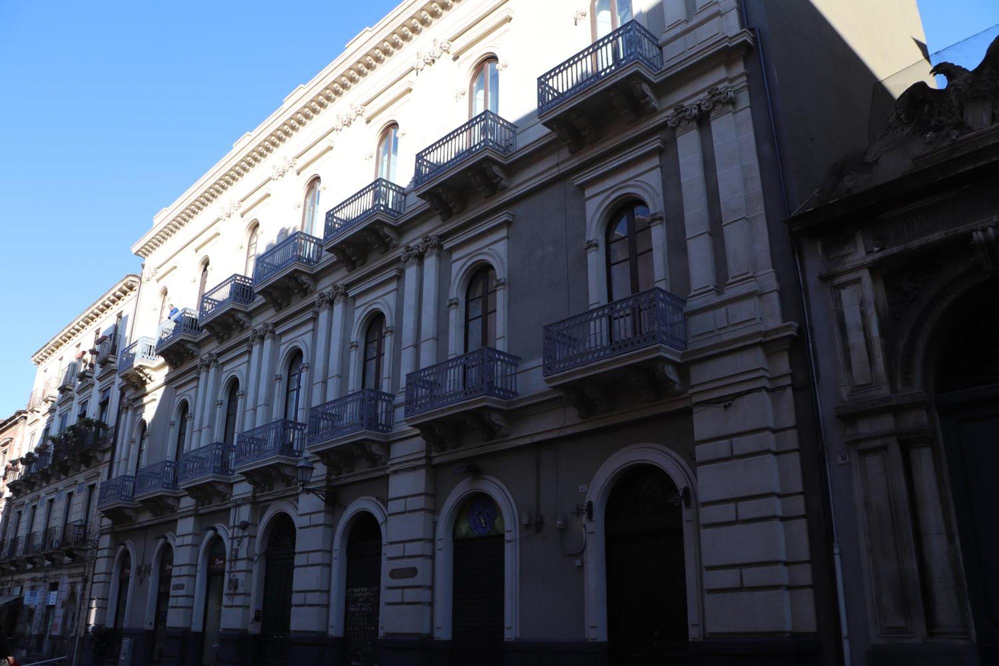 Domus Iole Appartamento Nel Centro Storico Catania Exterior photo